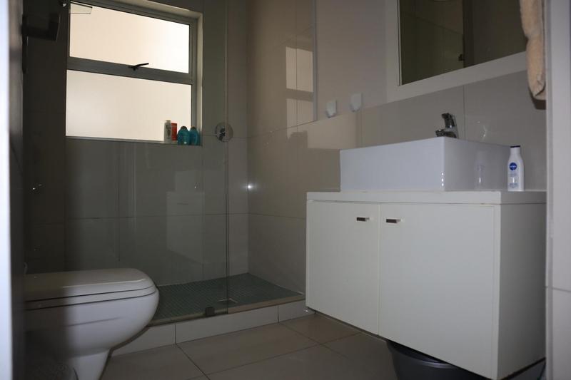 To Let 1 Bedroom Property for Rent in Sea Point Western Cape